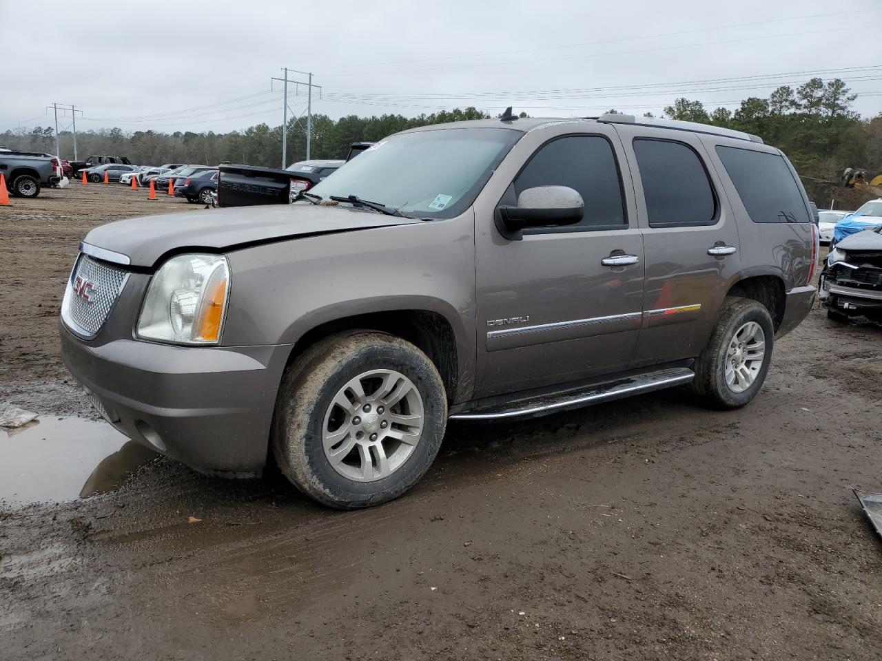 2014 GMC Yukon - Image 1