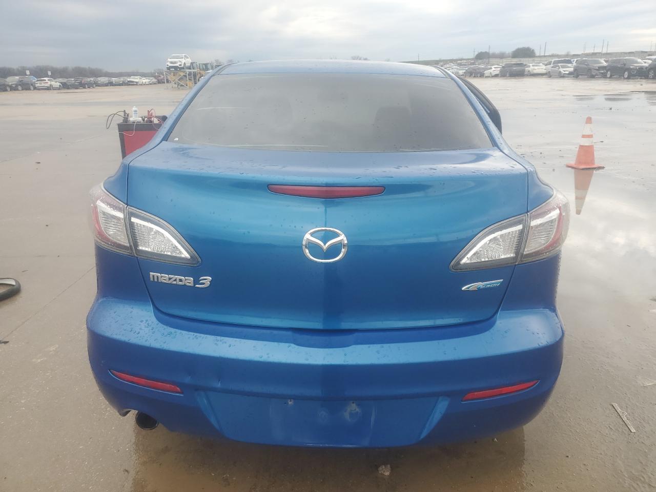 2012 Mazda 3 - Image 7
