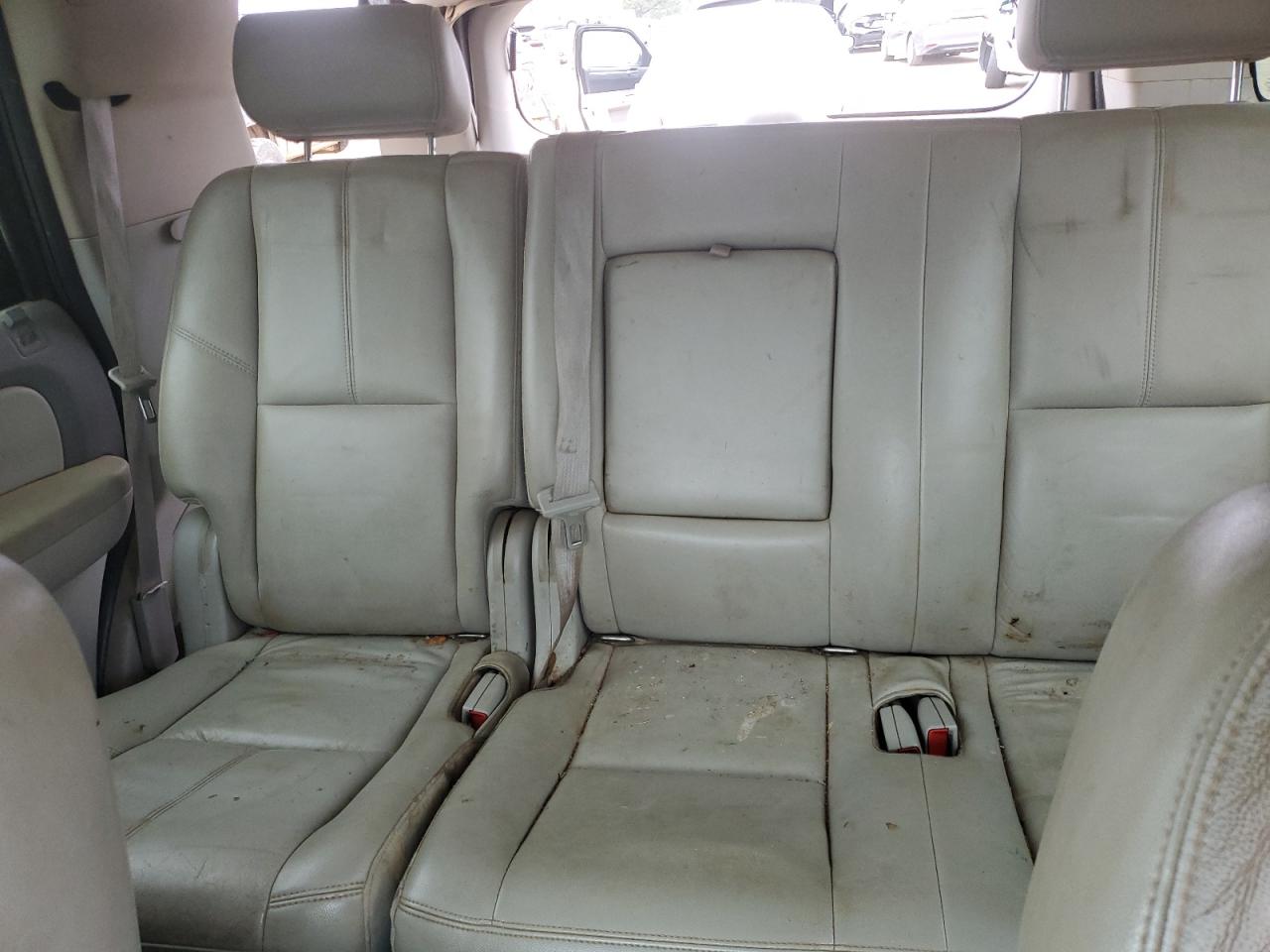 2010 Chevrolet Tahoe - Image 10