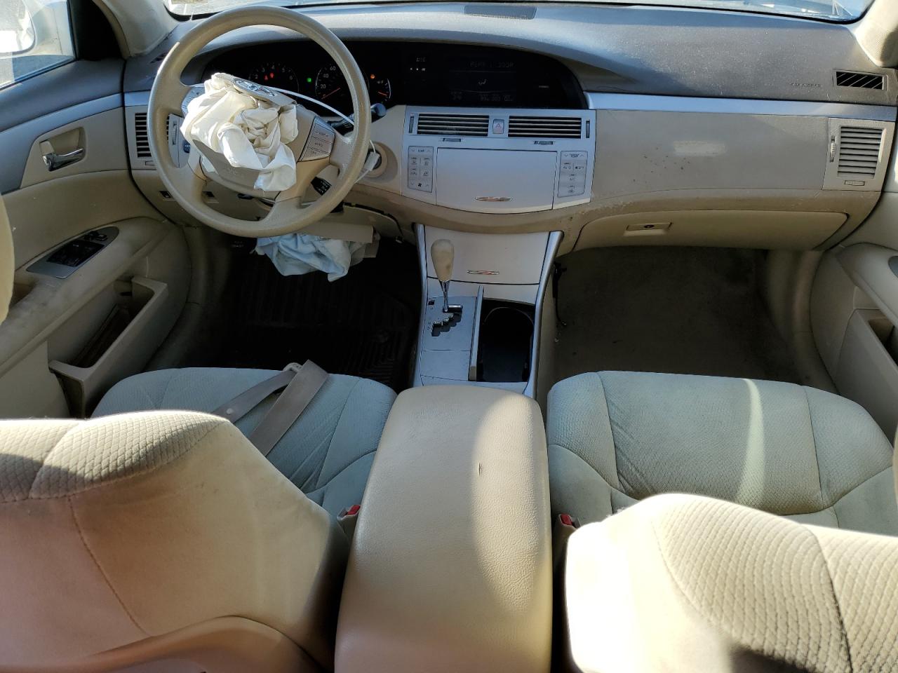 2006 Toyota Avalon - Image 8