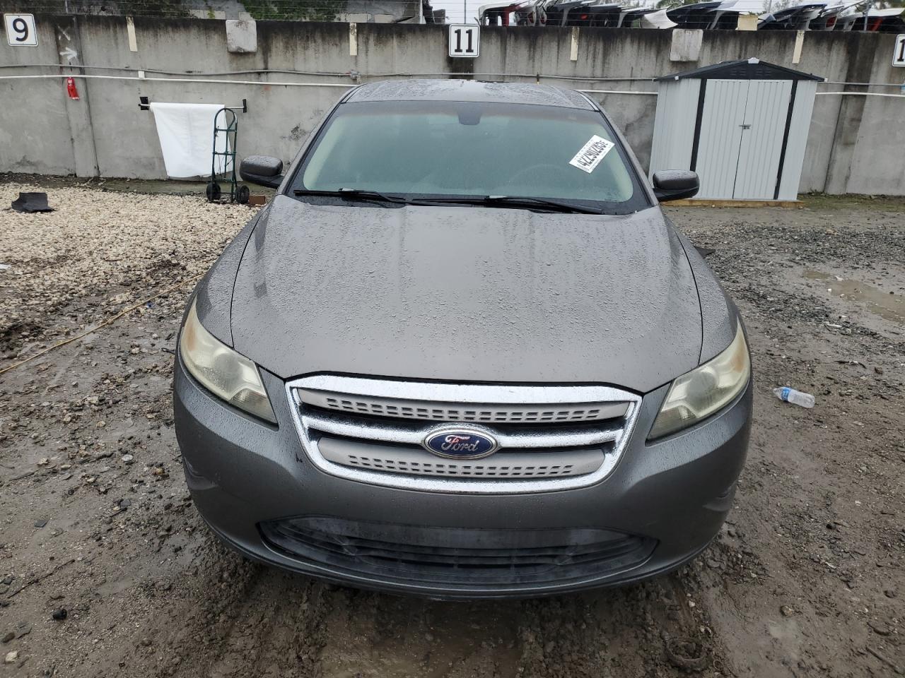 2011 Ford Taurus - Image 5