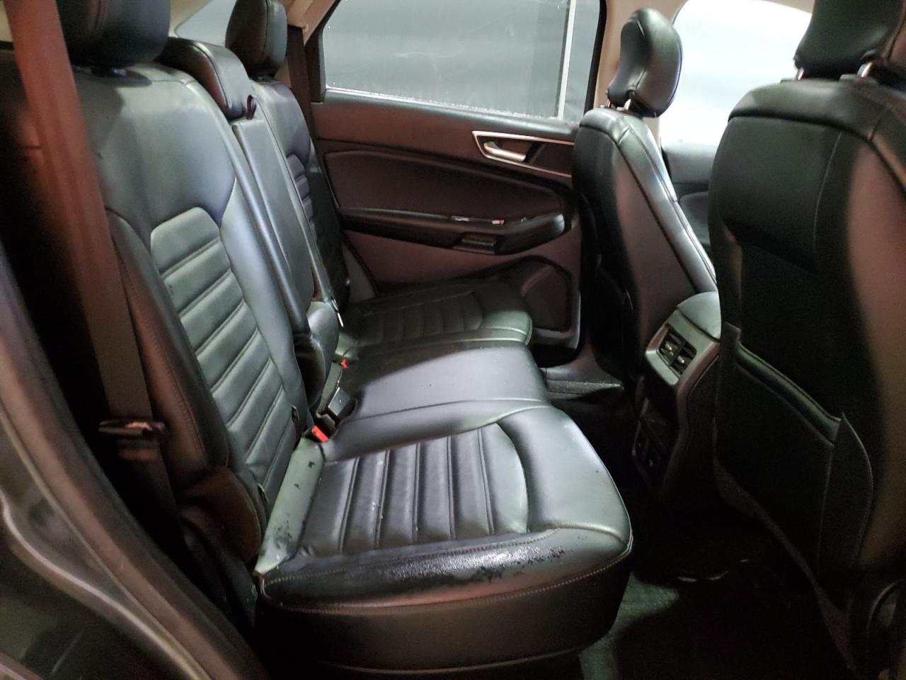 2015 Ford Edge - Image 11