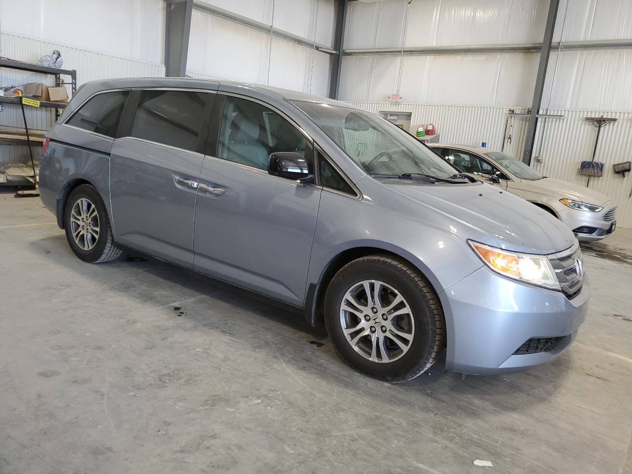 2011 Honda Odyssey - Image 4