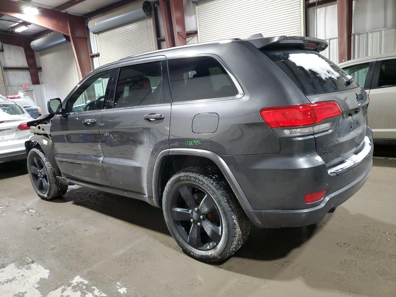 2015 Jeep Grand Cherokee - Image 2