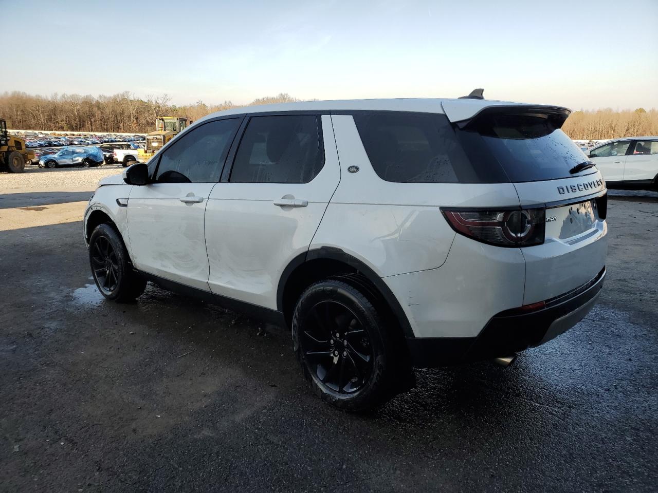 2016 Land Rover Discovery - Image 2
