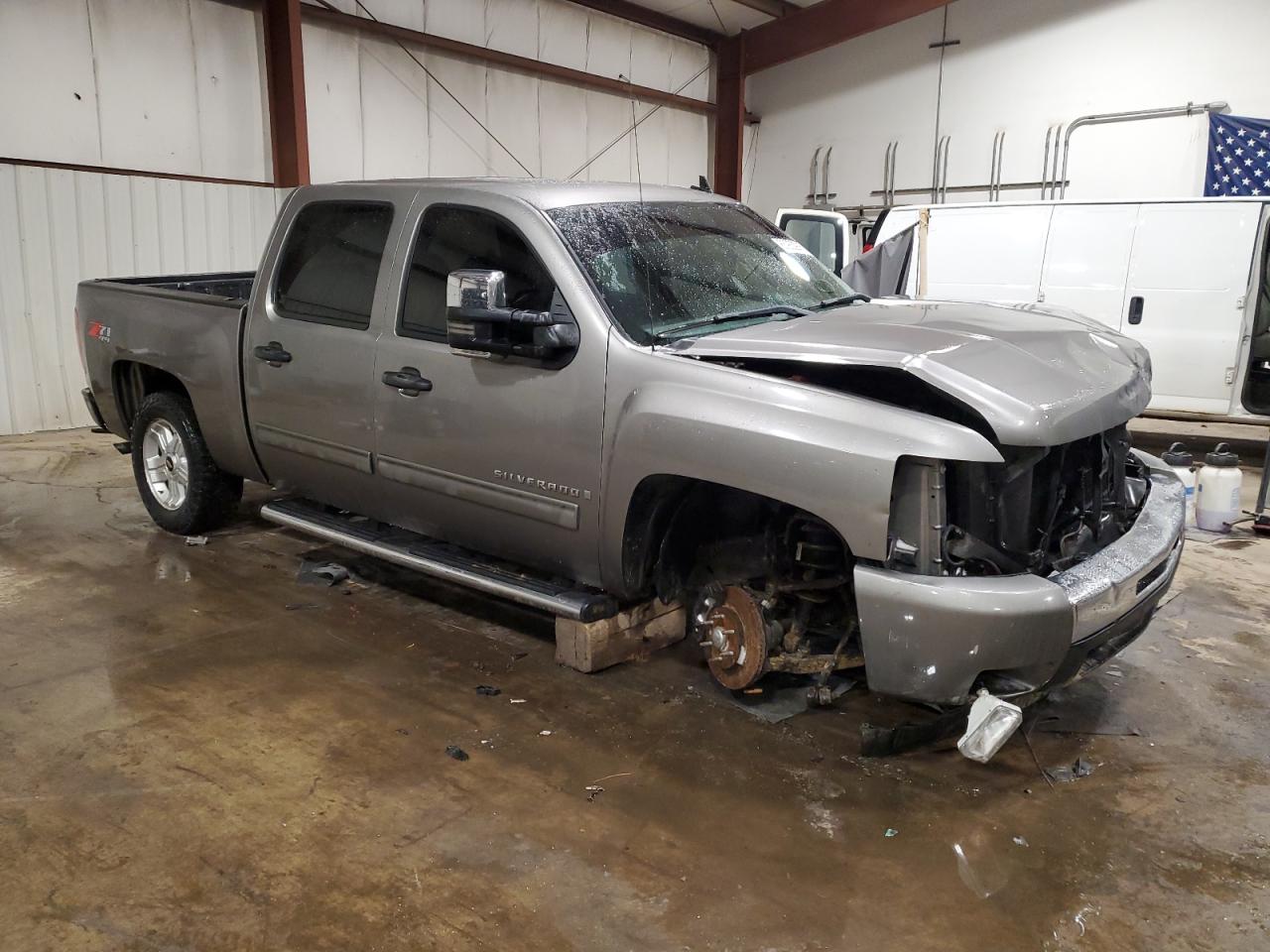 2009 Chevrolet Silverado - Image 4
