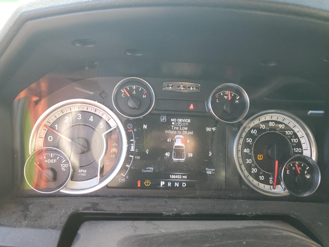 2016 RAM 1500 - Image 9
