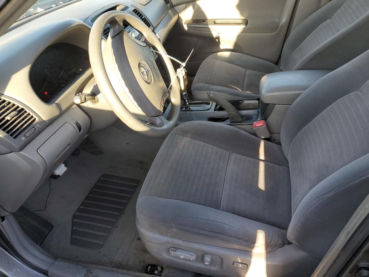 2005 Toyota Camry - Image 7