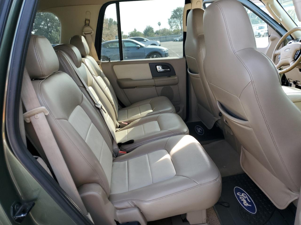 2006 Ford Expedition - Image 11