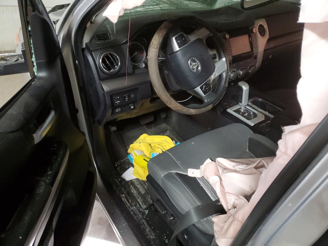 2017 Toyota Tundra - Image 8