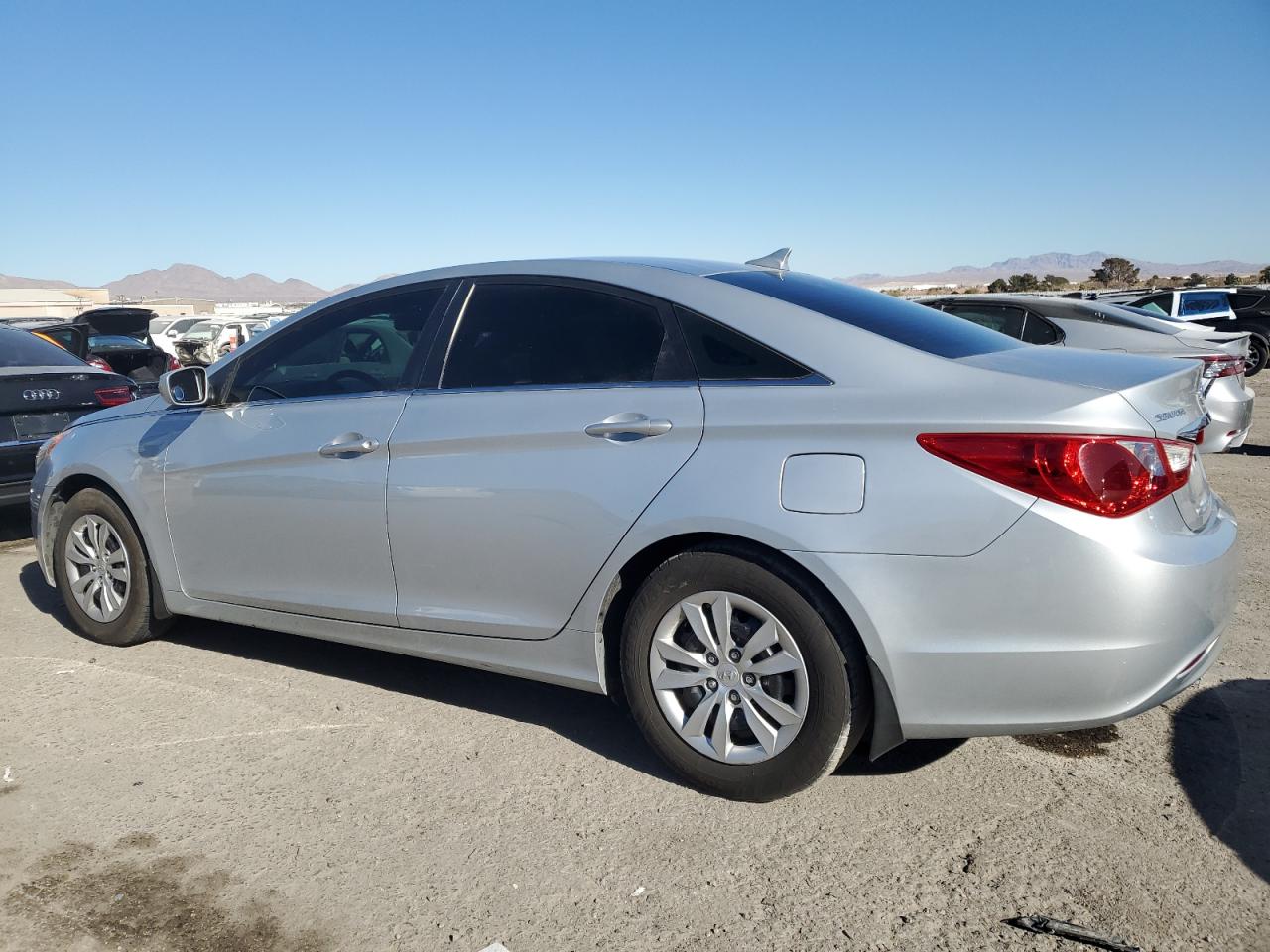 2011 Hyundai Sonata - Image 2