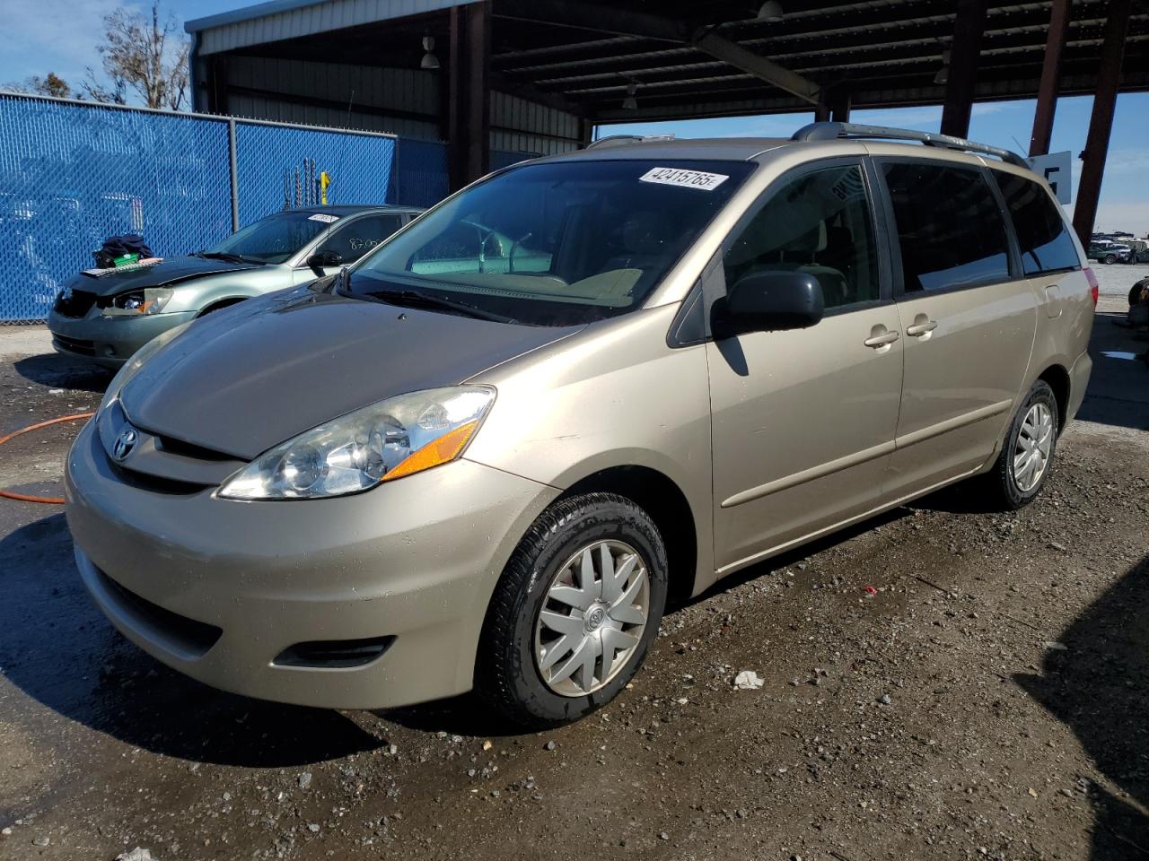 2006 Toyota Sienna - Image 1