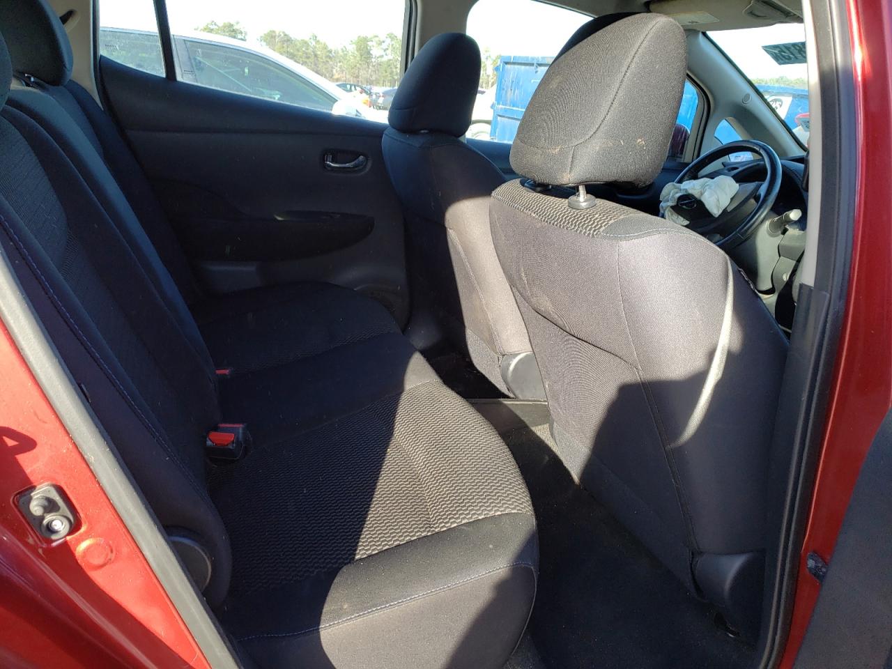 2014 Nissan Leaf - Image 10