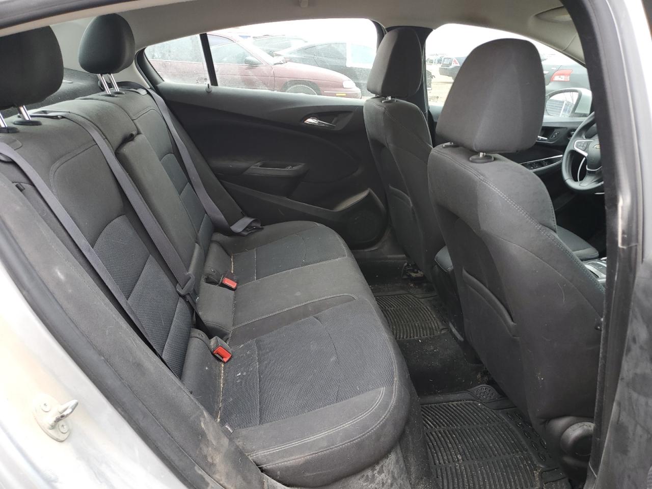 2016 Chevrolet Cruze - Image 10