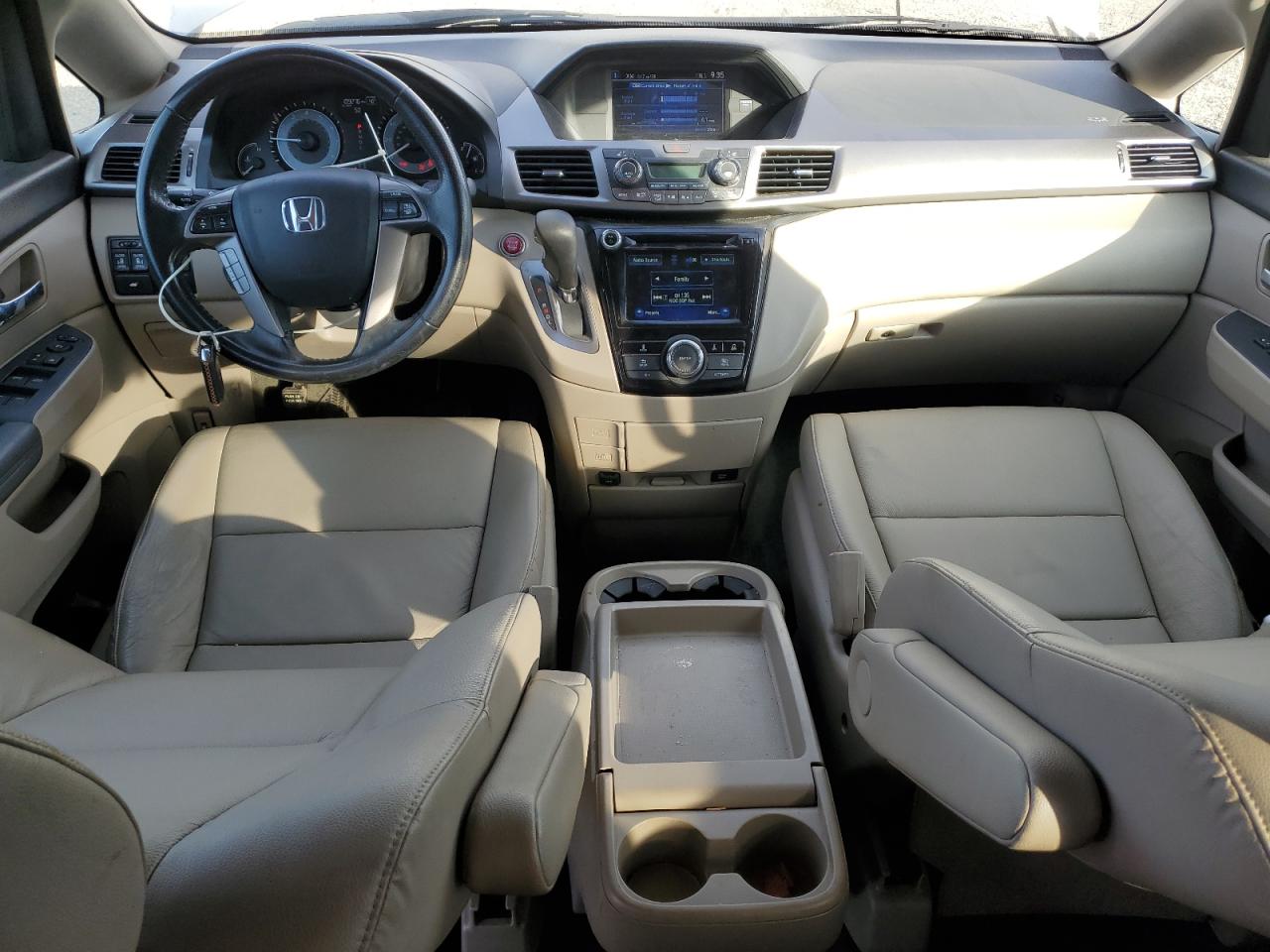2016 Honda Odyssey - Image 8