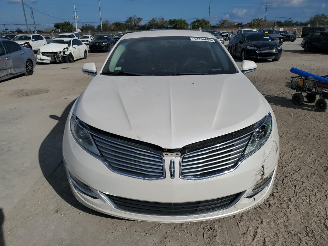 2016 Lincoln MKZ - Image 5