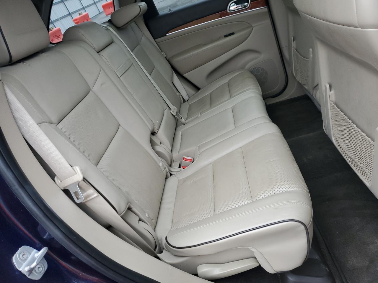 2012 Jeep Grand Cherokee - Image 11