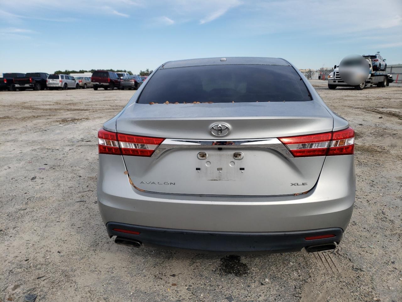 2015 Toyota Avalon - Image 6