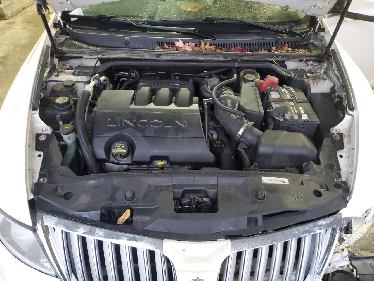 2009 Lincoln MKS - Image 11