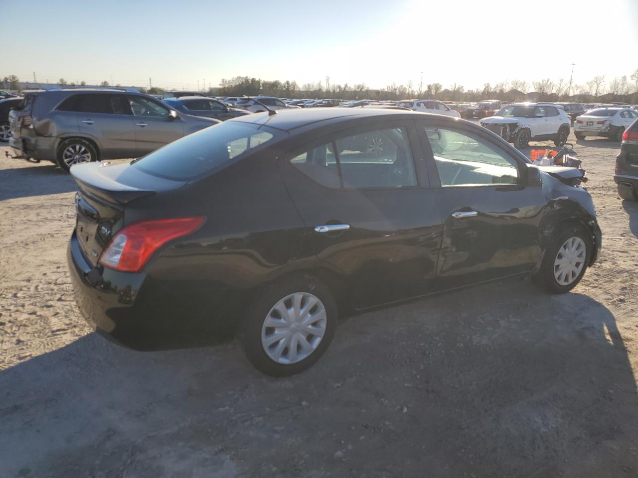 2014 Nissan Versa - Image 3