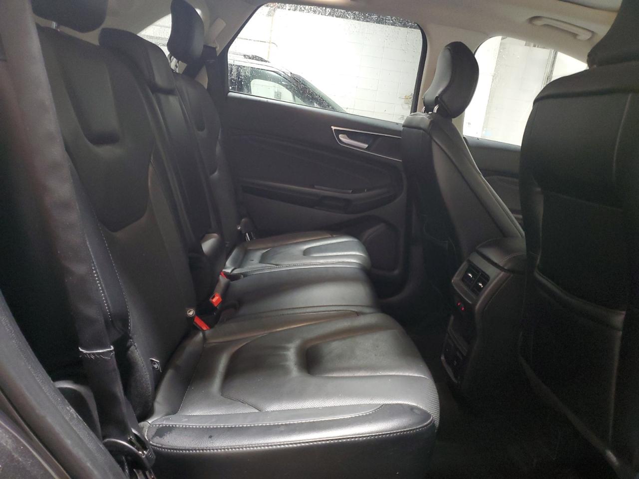 2018 Ford Edge - Image 11