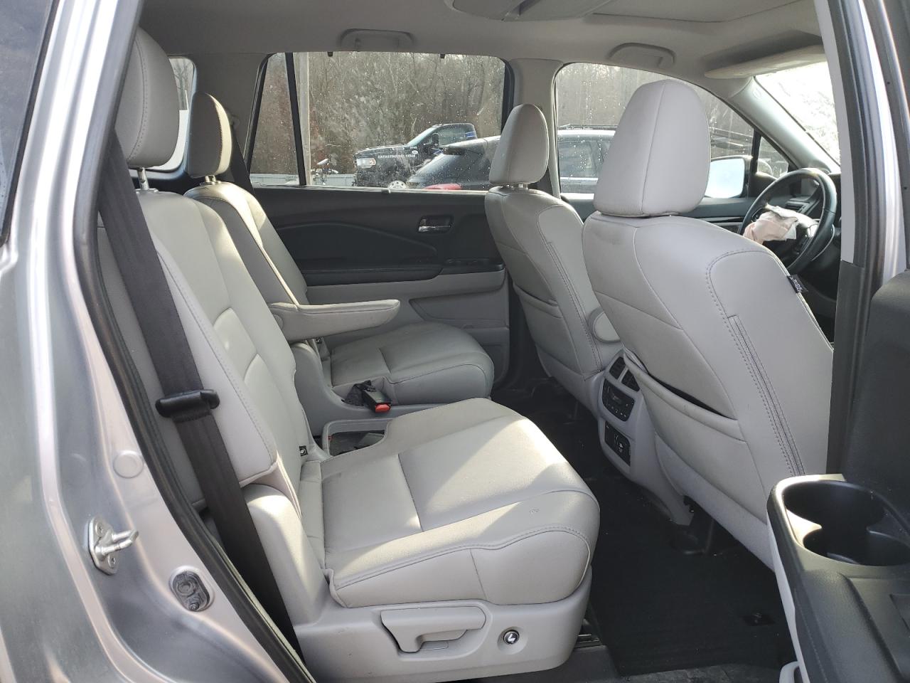 2019 Honda Pilot - Image 11
