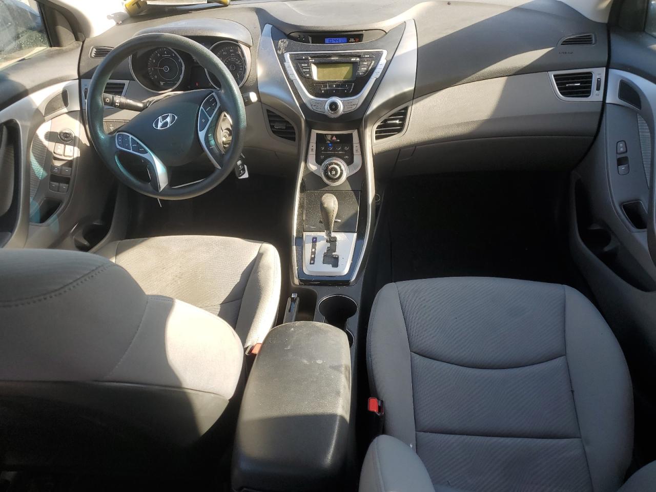 2011 Hyundai Elantra - Image 8