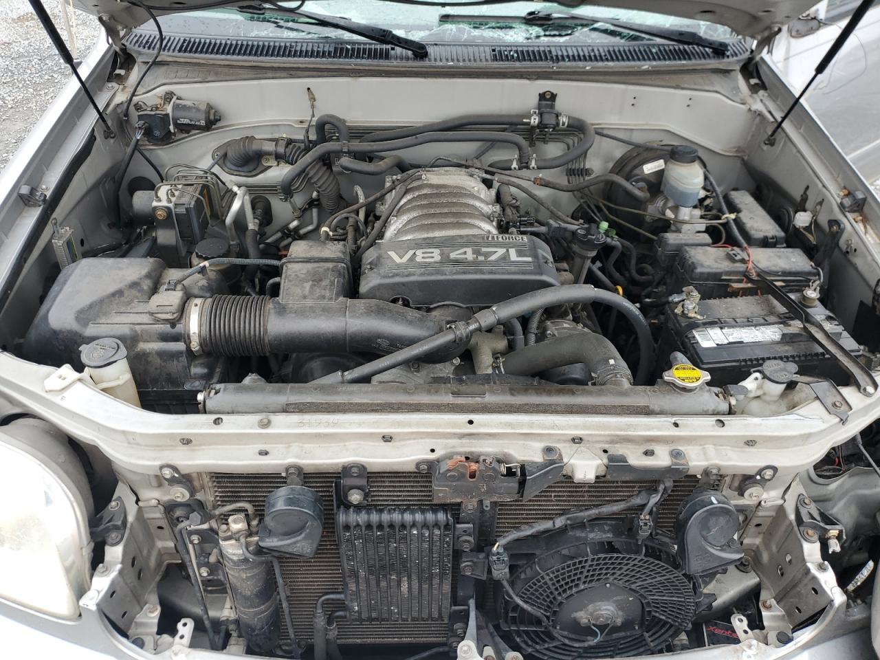 2003 Toyota Sequoia - Image 13