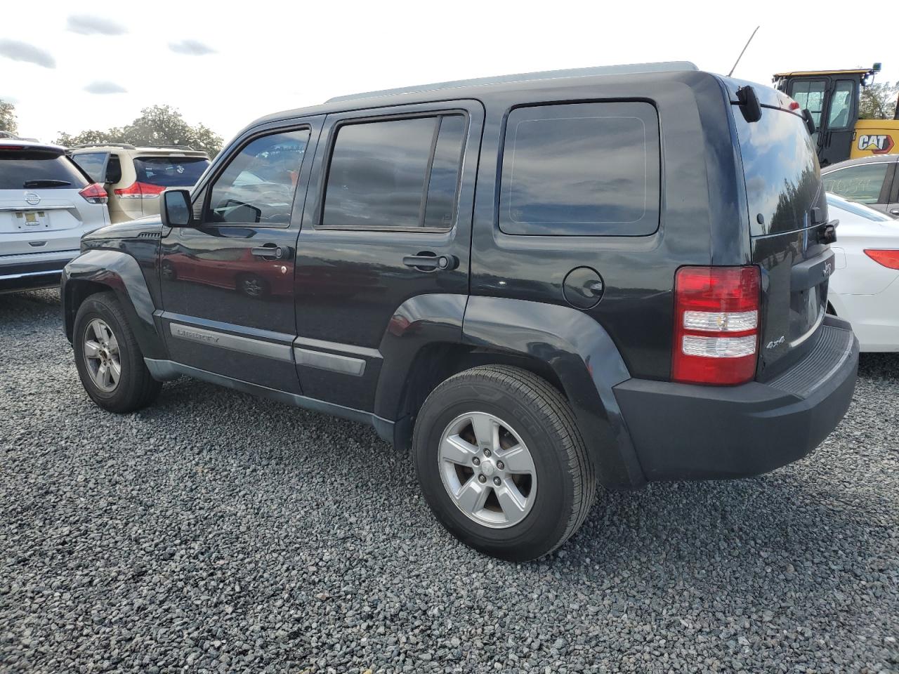 2011 Jeep Liberty (North America) - Image 2