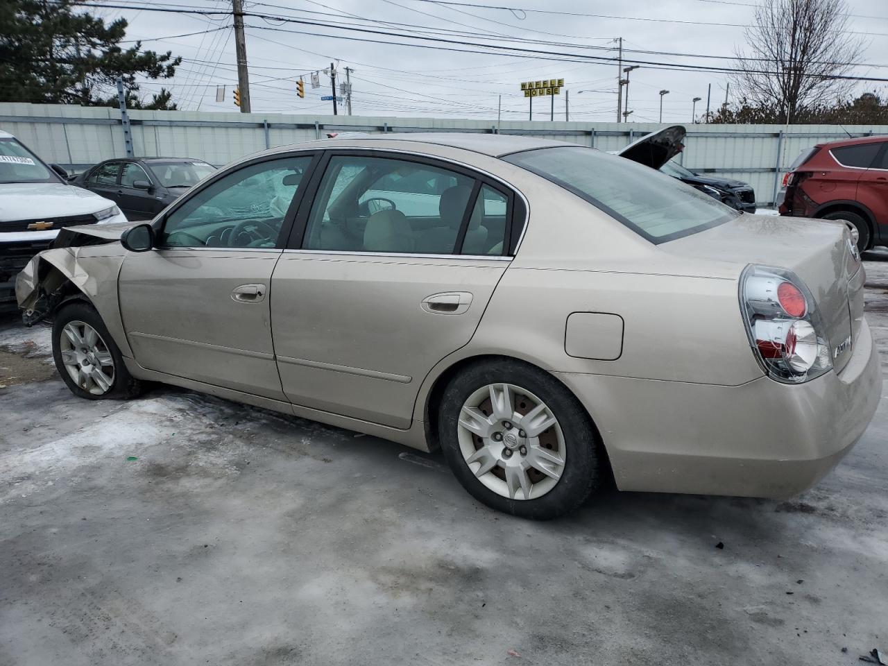 2005 Nissan Altima - Image 2