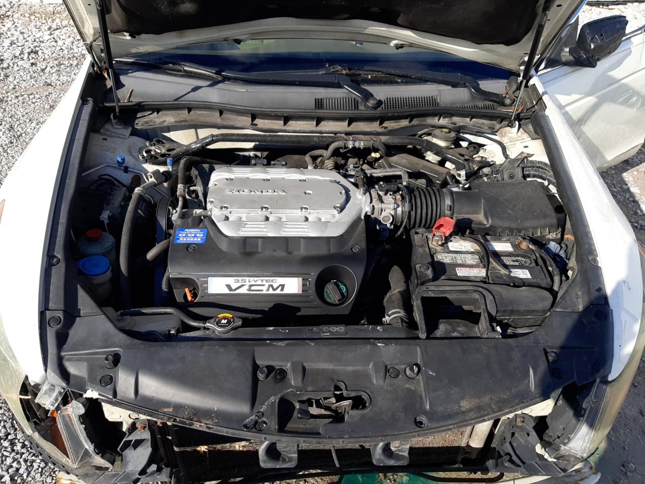 2009 Honda Accord - Image 11