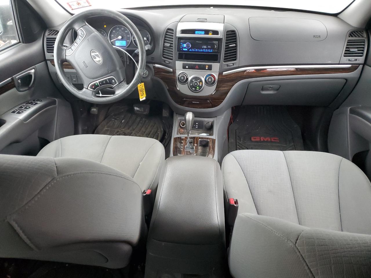 2011 Hyundai Santa Fe - Image 8