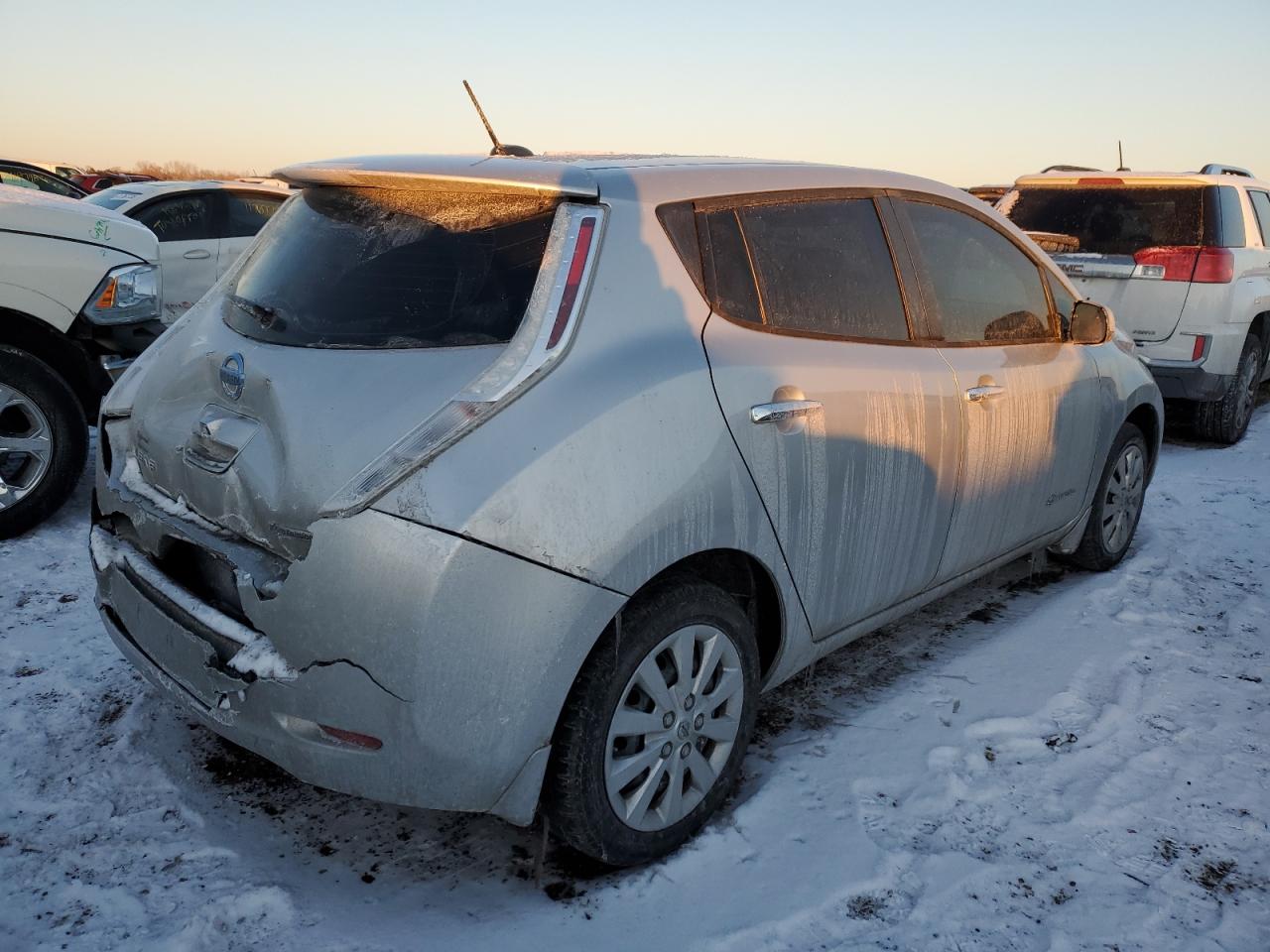 2015 Nissan Leaf - Image 3
