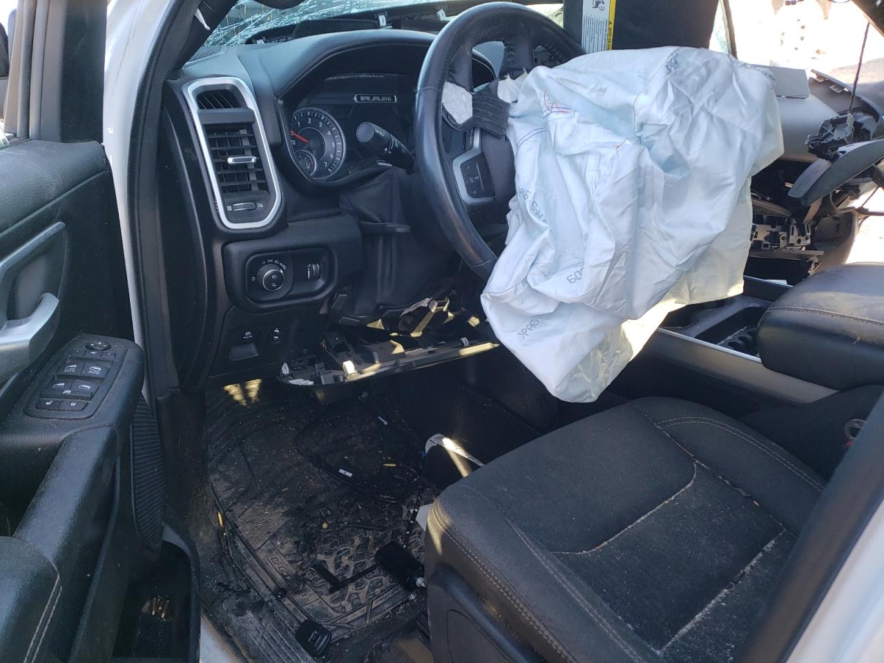 2021 RAM 1500 - Image 8
