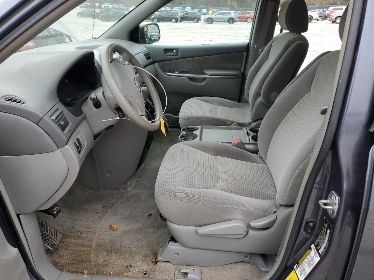 2006 Toyota Sienna - Image 7