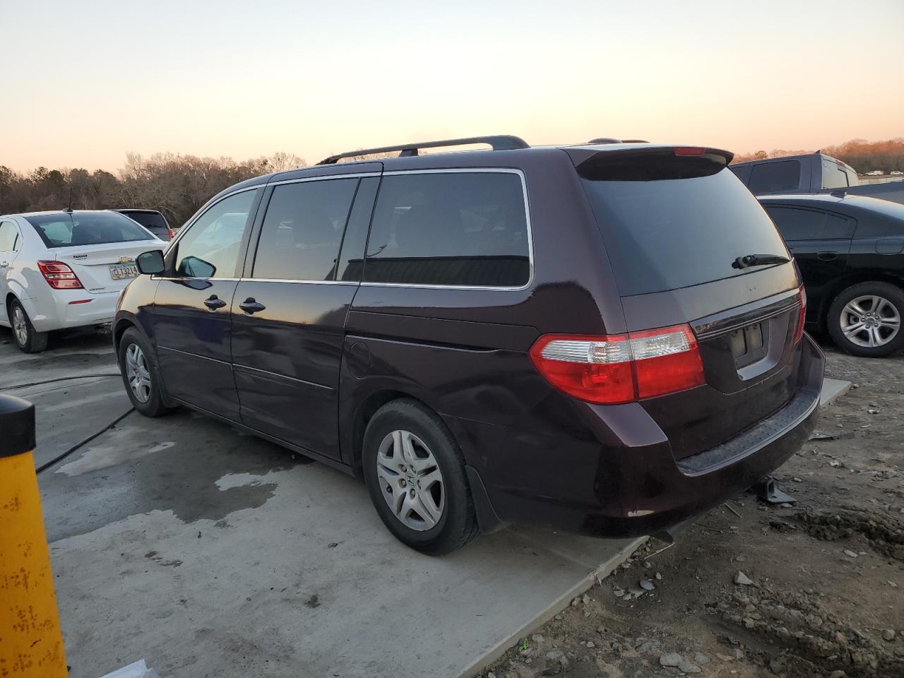 2007 Honda Odyssey - Image 2