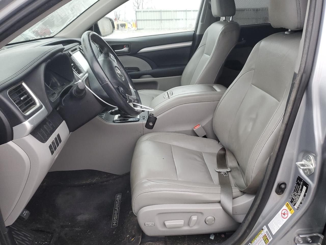 2015 Toyota Highlander - Image 7