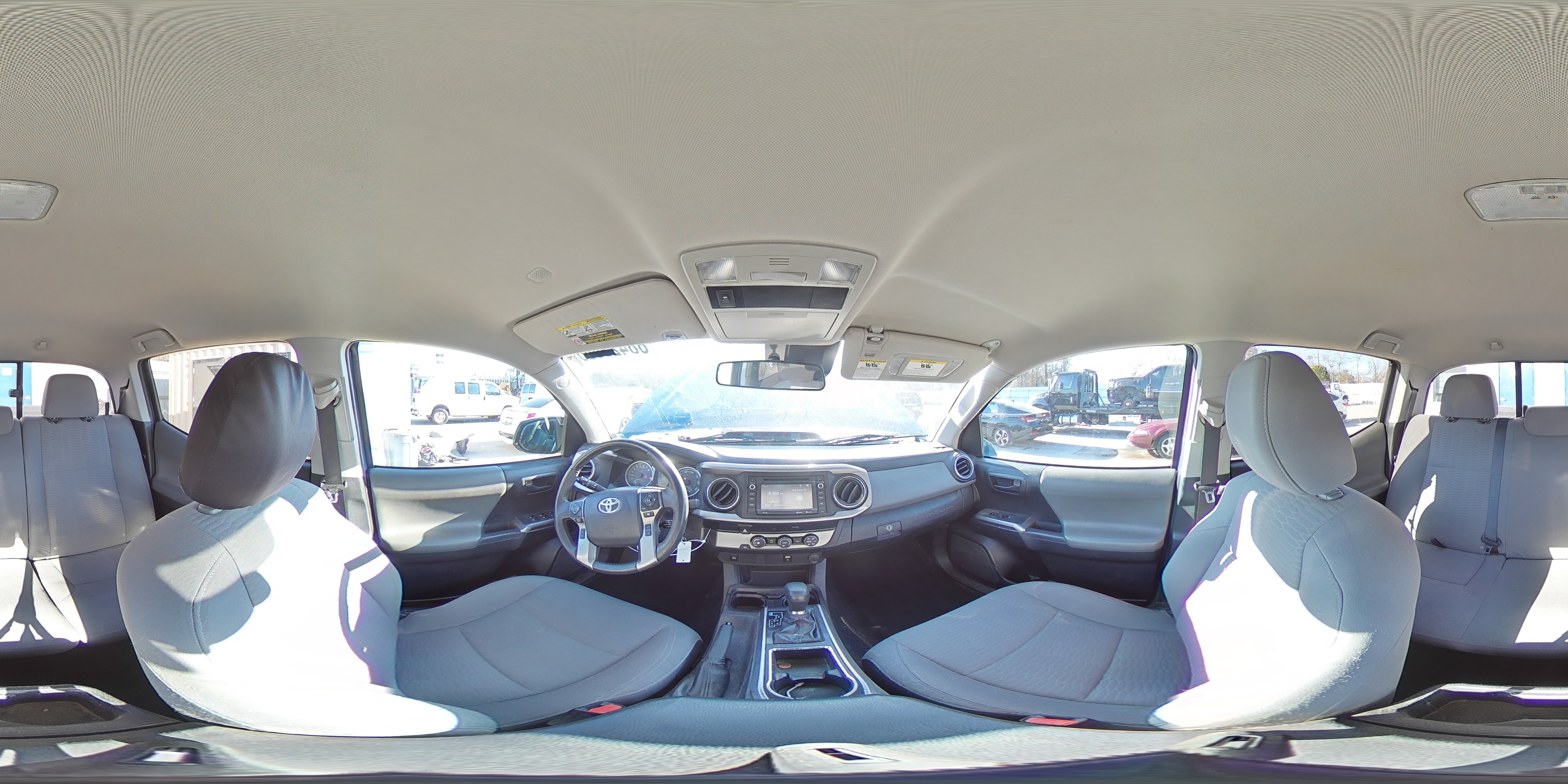 2019 Toyota Tacoma - Image 14