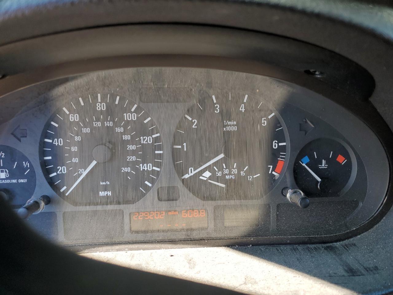 Фото: WBAEV33485KW20501