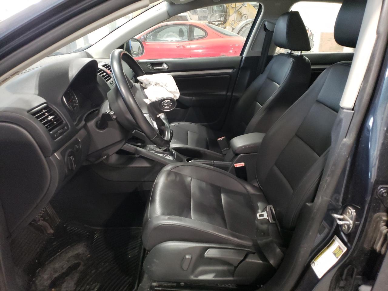 2010 Volkswagen Jetta - Image 7