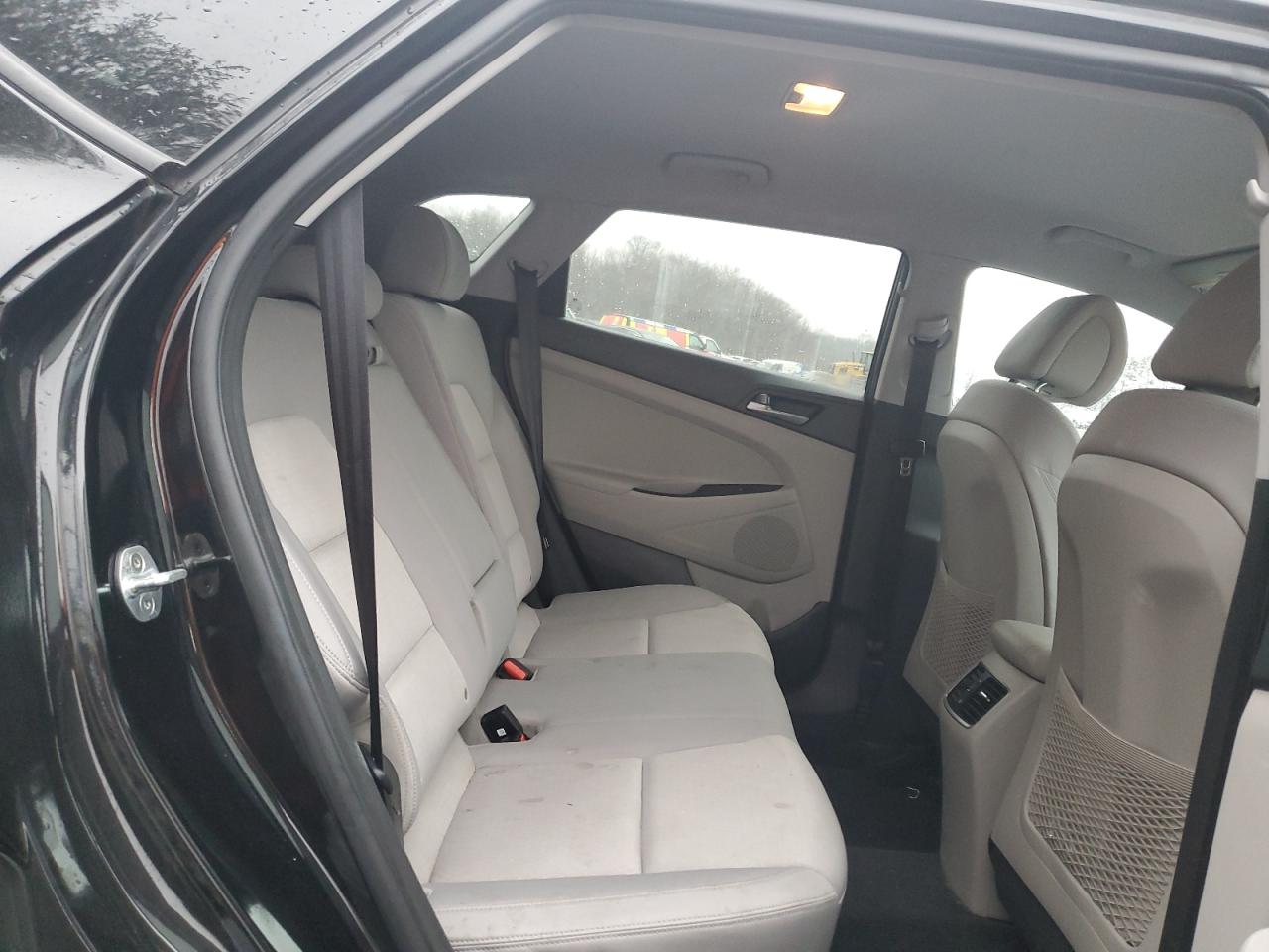 2017 Hyundai Tucson - Image 11