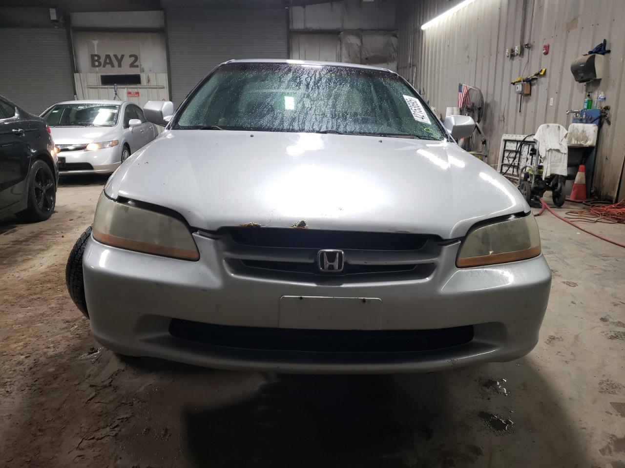 2000 Honda Accord - Image 5