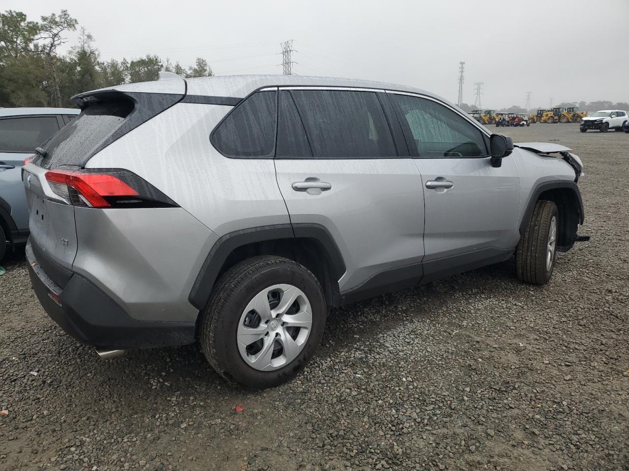 2024 Toyota RAV 4 - Image 3