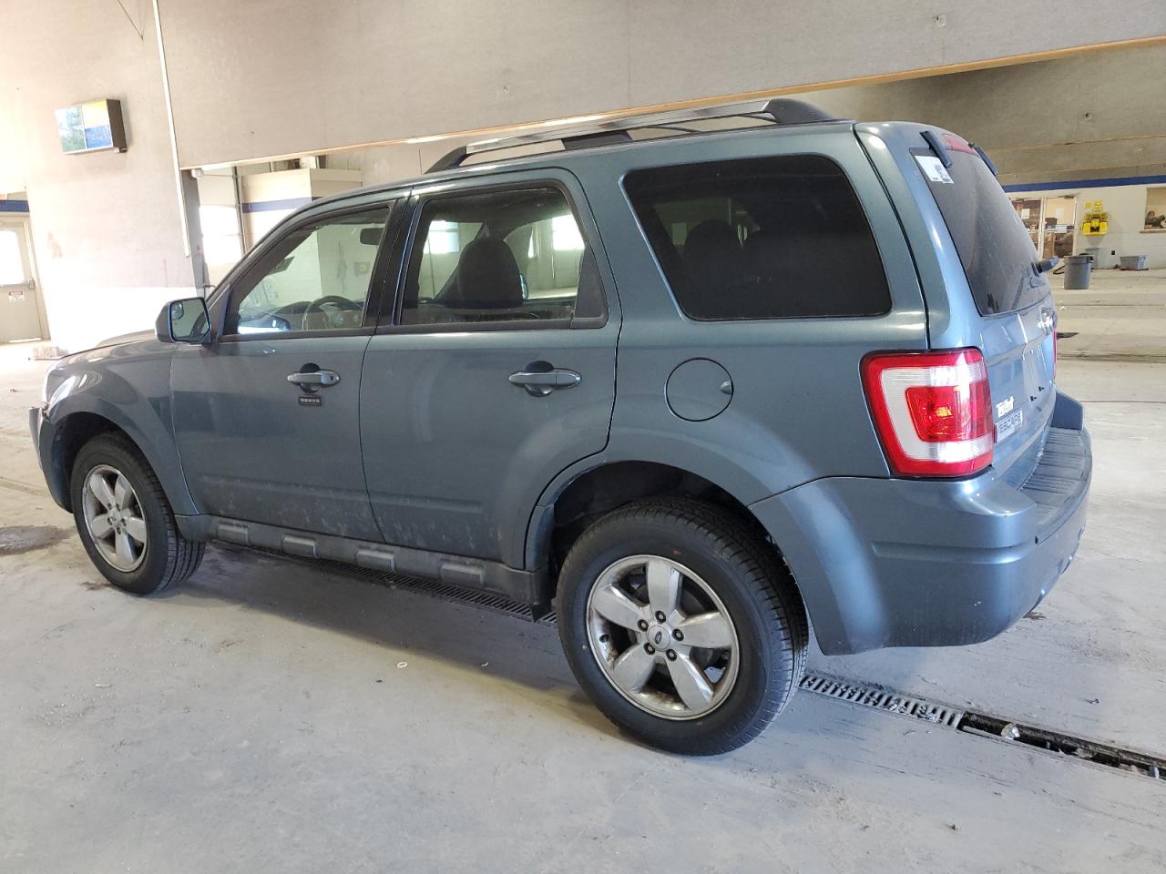 2011 Ford Escape - Image 2