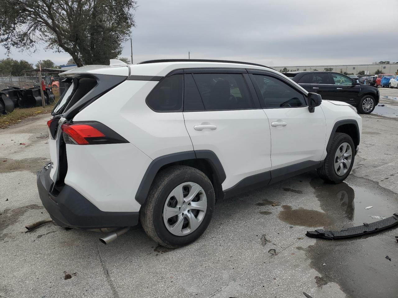 2021 Toyota RAV 4 - Image 3