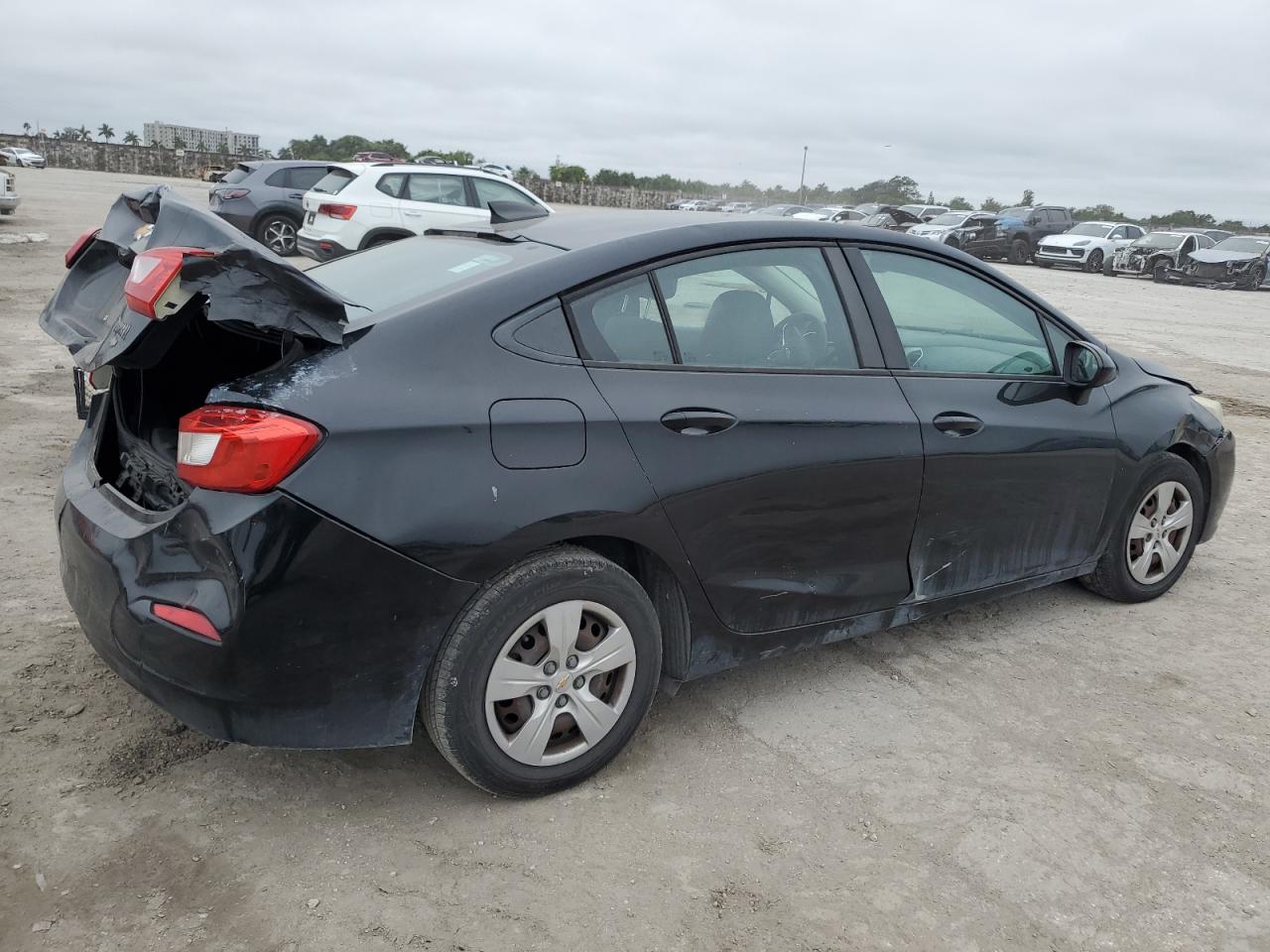 2017 Chevrolet Cruze - Image 3