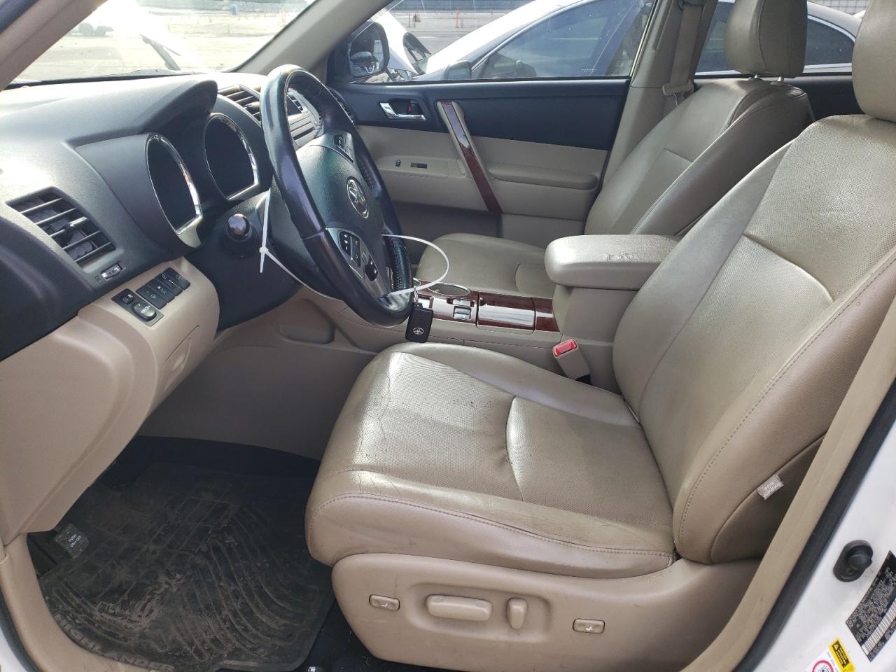 2012 Toyota Highlander - Image 7