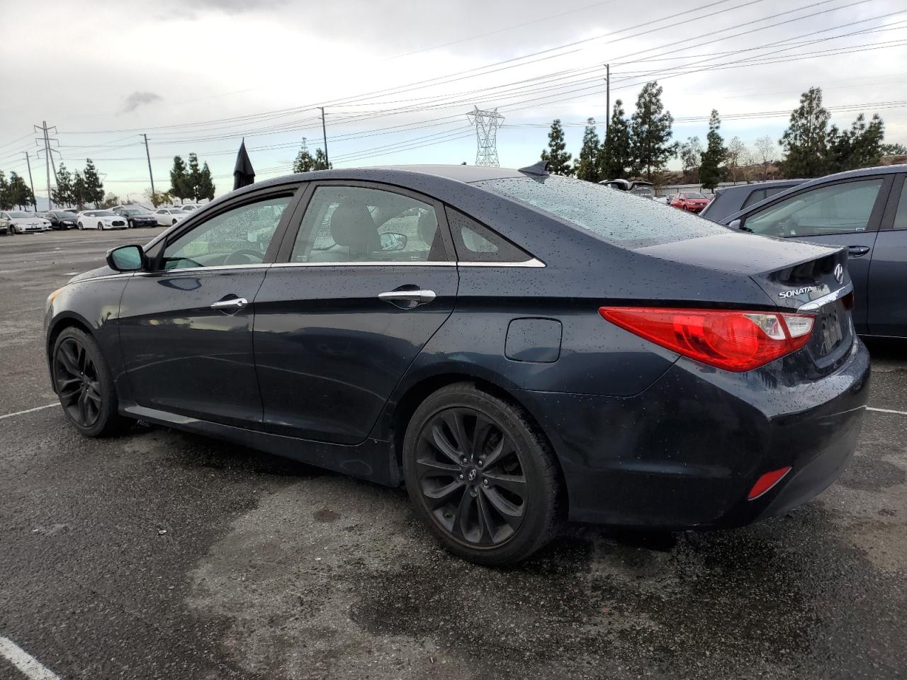 2014 Hyundai Sonata - Image 2