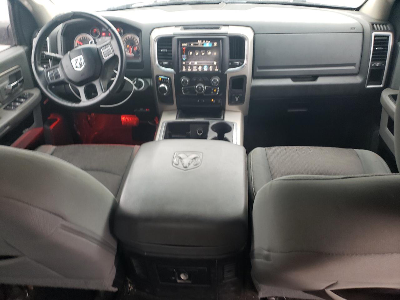 2015 RAM 1500 - Image 8