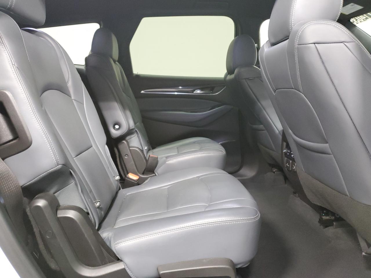 2022 Buick Enclave - Image 11